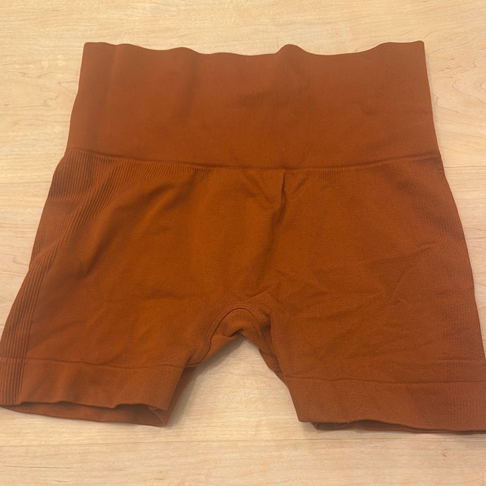 SET Active Women's Bike Shorts in Rust
